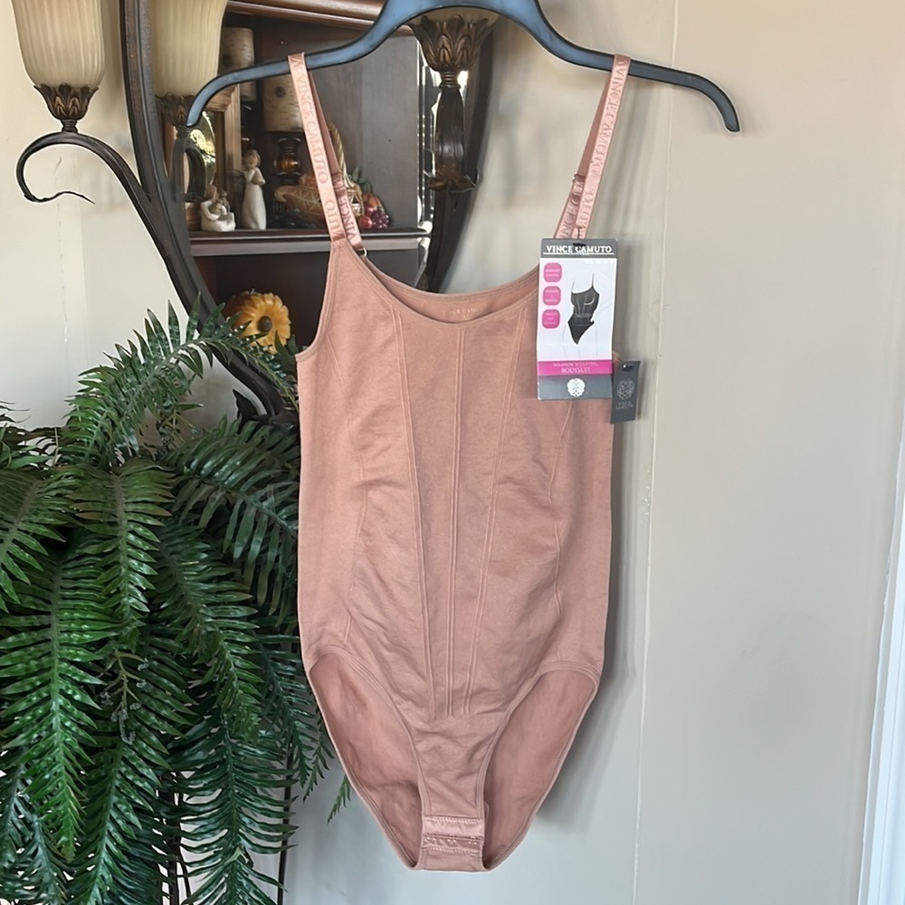 Brand New Vince Camuto No-Show Sculpting Bodysuit Seamless Beige Shapewear